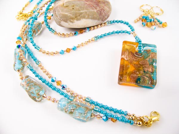 turquoise luster - art glass, swarovski crystals, rocailles, seed beads